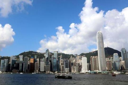 香港的主要产业是什么？