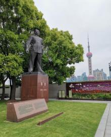 陈毅广场18