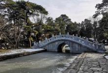 眼镜湖23