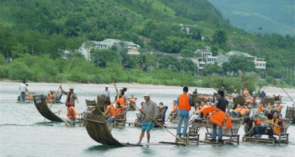 楠溪江甸园竹筏漂流