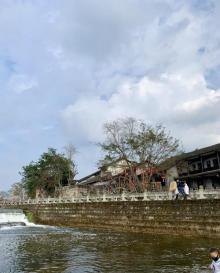 万灵古镇5