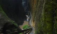 龙水峡地缝13