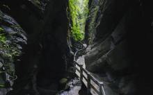 龙水峡地缝9