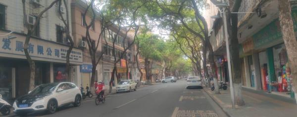 灯光夜市步行街