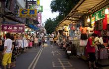 罗东夜市：芊田民宿1