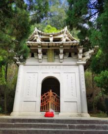 弘一法师舍利塔5