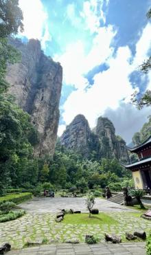 灵岩景区1