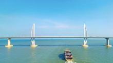 海上看港珠澳大桥1