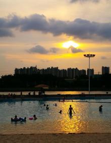 西郊游泳场20