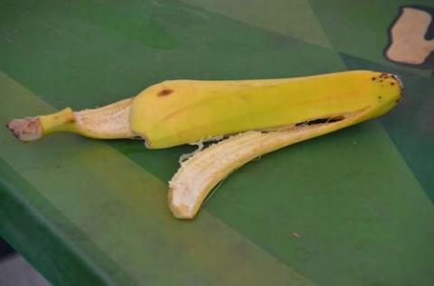 香蕉皮的功效与作用  香蕉皮的十大功效与作用