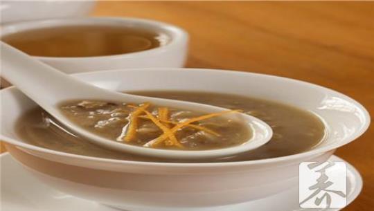 绿豆粥的三项营养价值及食用方法 大米绿豆粥的营养价值及功效