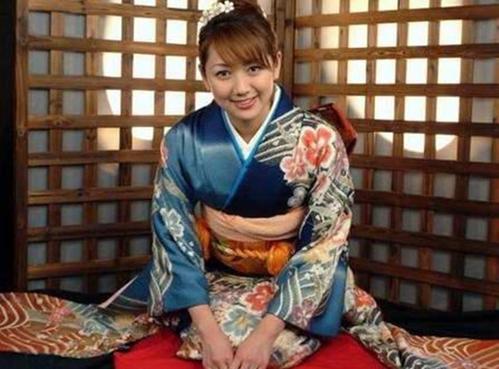形容日本女人的诗句 形容日本女人的词语