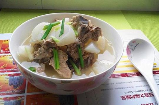 排骨汤的家常做法 排骨汤怎么炖最好喝
