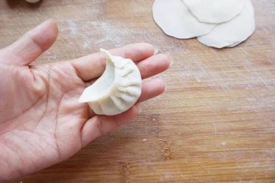 包饺子的方法 手工包饺子方法