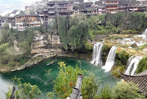 关于形容芙蓉镇的唯美句子大全 怎么形容芙蓉镇的美景