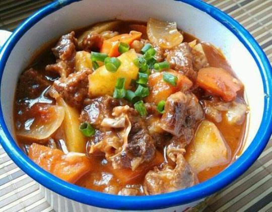 炖牛肉的做法 清炖牛肉的做法及配料