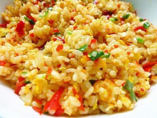 炒饭怎么做好吃 炒饭的做法及配料