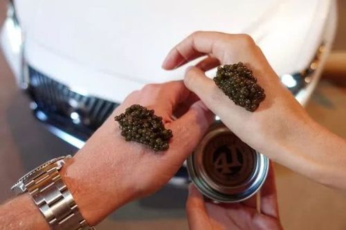 鱼子酱怎么吃 鱼子酱怎么吃才正确