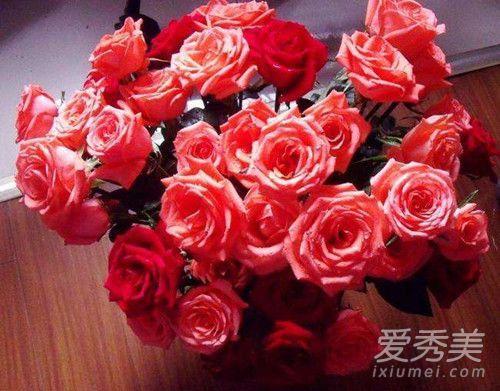 愚人节送女朋友什么花合适呢 愚人节给女朋友送什么