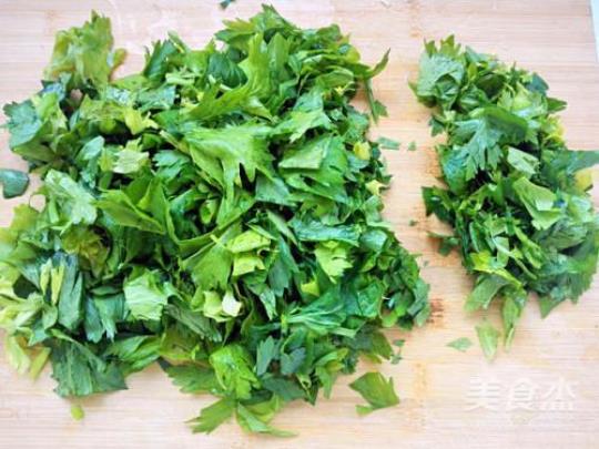 芹菜叶的做法 芹菜做法大全家常炒菜