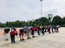 关于怀念老校同志的诗句合集(精选)