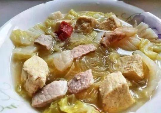白菜炖豆腐的做法 白菜饺子馅怎么调才好吃