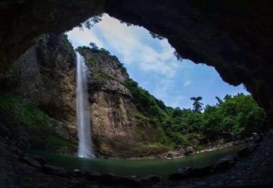 丽水青田旅游景点大全(探索丽水青田的美景)