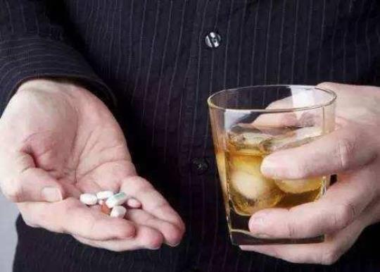 吃感冒药6小时就喝酒了