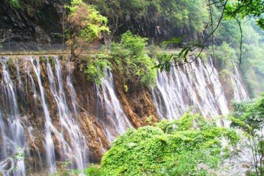 中坝大峡谷旅游攻略（带你领略大自然的壮观美景）