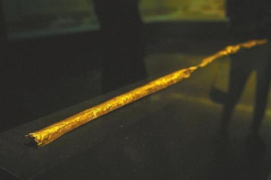三星堆金杖的历史背景及其重要性