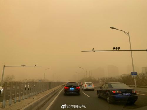 关于形容北方沙尘暴过后的诗句合集(优选) 如何形容北方的冬天