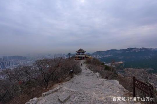 关于形容济南山的诗句合集(实用) 形容济南的四字词语