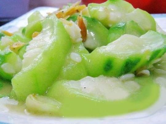 鱼和丝瓜能同时吃吗？