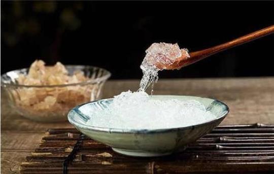 关于雪燕的形容诗句合集(优选) 形容雪燕的句子