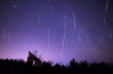 关于双子座流星雨的唯美句子大全 关于双子座流星雨文案