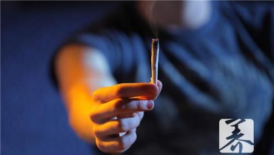 抽了发霉的烟会死