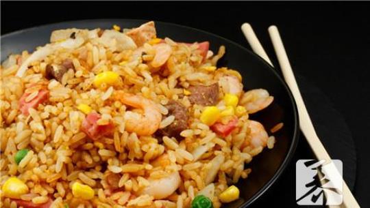 蛋炒饭先放蛋还是先放饭