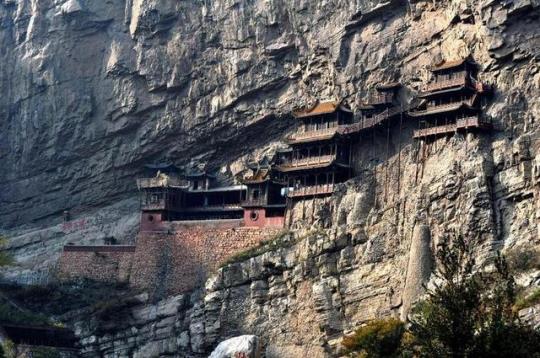 大同悬空寺旅游攻略（介绍悬空寺的历史和风景）