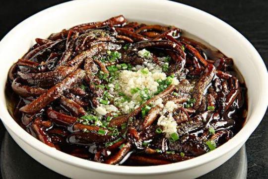 响油鳝丝的做法（让你在家也能吃到正宗的响油鳝丝）