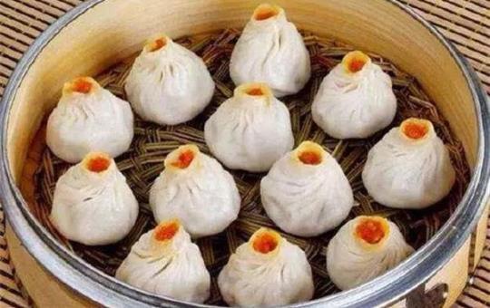 无锡的特产和美食有哪些值得尝试？