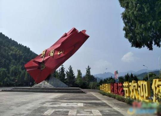 红色旅游区的魅力（探寻红色记忆的背后）