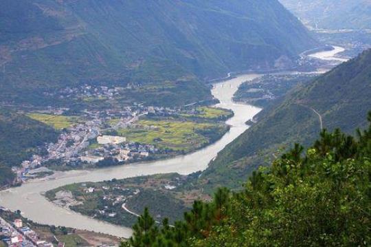 探寻川西之美――泸定旅游攻略