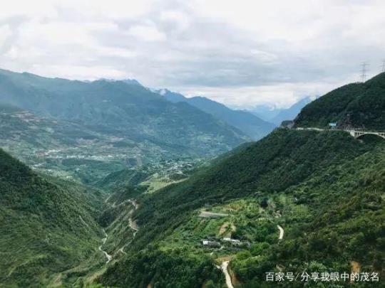 泸定县城海拔？
