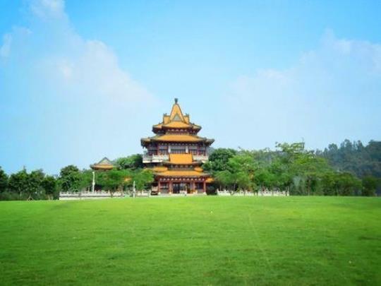 顺峰山公园旅游攻略（美丽的自然风光和游玩建议）