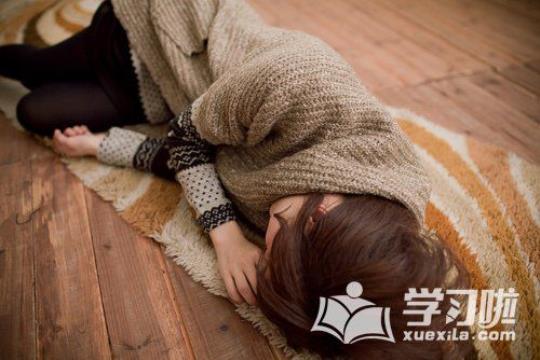 关于一个人的很短的句子说说心情大全 关于一个句子的议论文